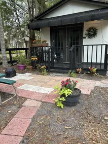 Adorable Waterfront Cottage - Image 5