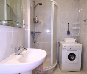 Tolles ruhiges Ferienhaus für 4 Personen mit Privatpool und großem Garten - Image 2