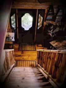 Rustic & Cozy Log Cabin in beautiful countryside with exceptional amenities! - Image 2