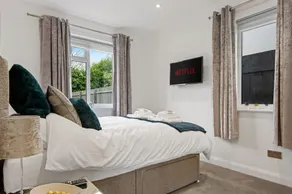 Luxury 2 Bedroom Apartment in Kettering - Image 5