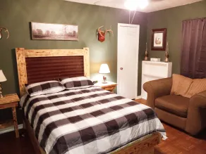 The Franklin Ranch Hunter's Cabin - 35 Minutes from Texas A&M football!  - Image 4