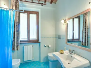 Modern Farmhouse in Suvereto with Veranda - Image 2