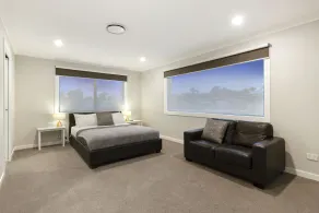 Rise House Hobart - Outstanding! Luxury family home - Image 4