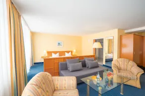 Junior suite with city view - Arkona Strandhotel 4 stars superior - directly at the - Image 4