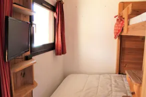 300m from ski slopes, 4th floor, balcony, 23m², Vars - Image 5