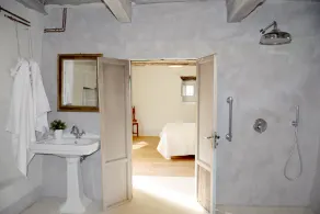 Klassiskt toskansk bondgård med stor pool i bergen nära Lucca, 14 sovplatser - Image 5