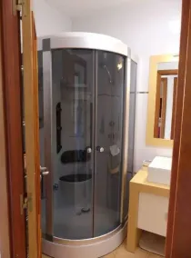PRIVATE GARDEN & HEATED POOL, WIFI Fiber 600Mb / s Total comfort and total privacy - Image 5