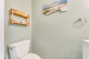 Cette belle 3 chambres / 2. 5 Bath End-Unit Townhome peut accueillir 8 personnes et accepte les chiens! - Image 2