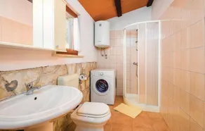 Gorgeous home in Reburici - Image 2