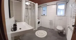 Vacation apartment for up to 3 people, separate first bedroom, south-facing balcony with a view of the mountains - Image 3