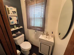 Curly's Quarters (4 Bedroom Home) w/ Lambeau view - Image 3
