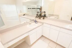4BD / 3BA, rénové, VILLA D'ADMINISTRATION AVEC SPA, DOIT VOIR, A 10 MIN DE DISNEY - Image 4