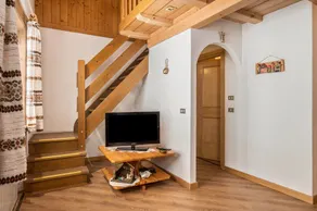 Apartamento 'Appartamento Cinzia' con vistas a la montaña - Image 2