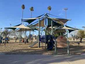 Central Phx Kid/Pet friendly home next to Banner Hospital & Historic Coronado - Image 4