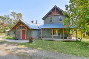 The Sheds: Victorian Farmhouse 8BR Ski-In Ski-Out Chalet - Mansfield Ski club - Image 2