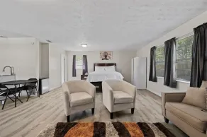 Cozy Unit with several amenities - Image 5