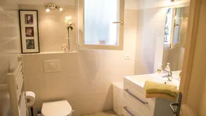 Apartment with Heated Pool and Panoramic View - Image 4