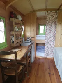 Trailer on the farm - Image 3