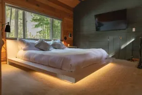Amos- Iconic River front+Hot Tub+Sauna+Cold Plunge - Image 5