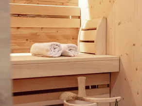 Schöne Wohnung mit Sauna und großer Terrasse - Image 3