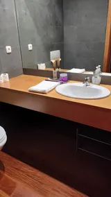 Cond Fechado, Piscina, Court de Ténis, Ginásio, Sauna e Banho Turco - Image 4