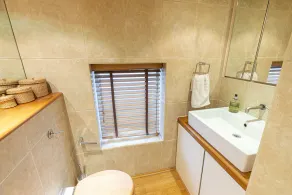 Artsy Studio Flat in Fulham, Near the River Thames - Image 3