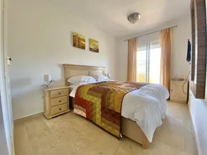 Atemberaubende Wohnung auf einem preisgekrönten Komplex, tolle Lage in der Nähe von Strand. - Image 4