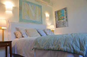 One minute walk from the port,  private pool and car park - Image 5