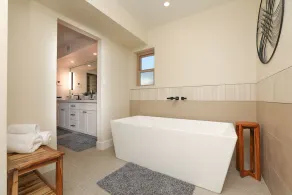 Black Mountain Gem! Completely Renovated! 10am Check-In and 3 pm Check-Out!!! - Image 4