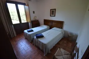 smukke pied en terre i naturen - Image 4