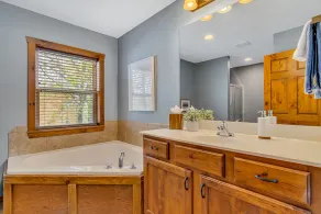 ONE Minute from Silver Dollar City! INDOOR Pool! - Image 2