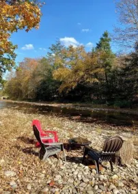 Creekside Getaway in The Trees - Image 5