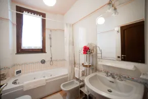 Elegant villa i panoramaudsigt med privat swimmingpool. - Image 3