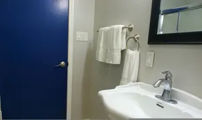 Affordable East Houston Stay 20 Min to Fifa - Image 5