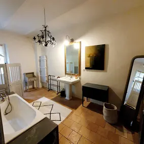 \"La Brulierre - Charming house just outside Uzès, 230m2, 4 bedrooms with swimming pool - Image 2