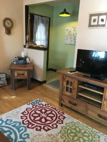 Original cozy farmhouse homestead 2 blocks from the bike path and - Image 2