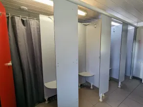 Roulotte cosy avec kitchenette, ruisseau apaisant et espace bien-être, nuit insolite à Ferdrupt - Image 4