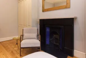 The West Kensington Hideout - 2BDR Flat + Garden - Image 2