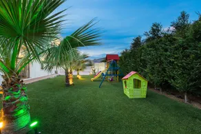 Villa Dimtrios, le luxe! Avec jacuzzi, piscine privée, gymnase, ping-pong et aire de jeux! - Image 4