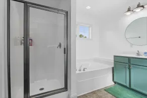 ✨MODERN 3 BEDROOM W/ PLENTY AMENITIES TO ENJOY!✨ - Image 4