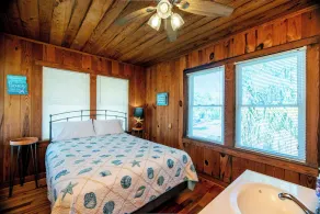 Classic Second Row Home w/ Ocean Views & Direct Beach Access; CableTV/WiFi - Image 5