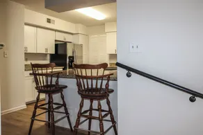 87 Mountain View - Private Bedrooms with Shared Bathroom in Co-Living House - Image 2
