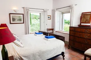 Farm house (Sleeps 10, 5 Bedrooms) - Image 5