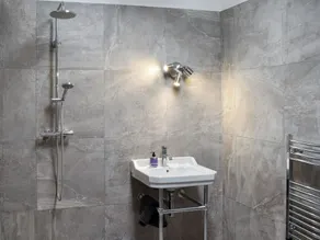 4 bedroom accommodation in Mold - Image 5