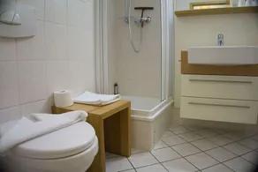 Apartment with a view of the sea, access to the pool and sauna - Haus Blick zur See FeWo 03 - - Image 2
