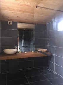 Beautiful 4-Bed country cottage with pool - Image 2