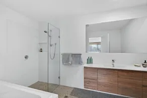 El Chappo - 15 Chapman Road - Image 3