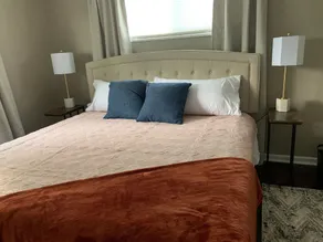 Spacious, modern 4 bd, 2 bath w/upscale backyard - Image 3