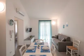 Icaro Apartments - Charming apartment with pool, just a stone's throw from the sea! - Image 4