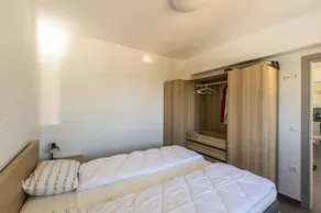 Kayzo Luxury Apartment With Pool - Image 5
